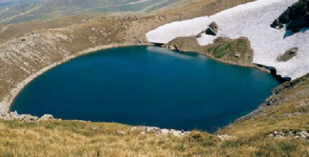 Köyümüze ait olan gölümüz Sagrak gölü